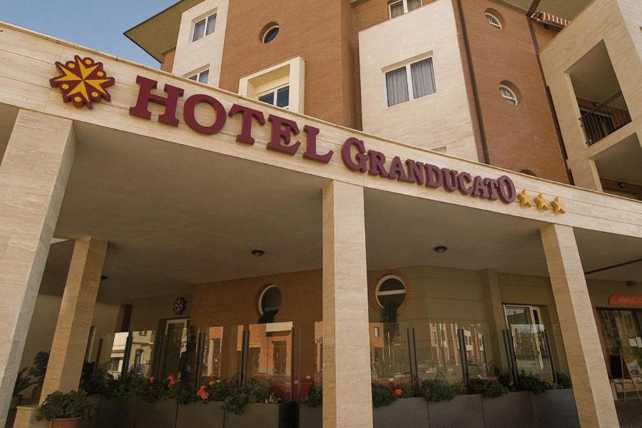 Hotel Granducato Монтелупо-Фьорентино Экстерьер фото