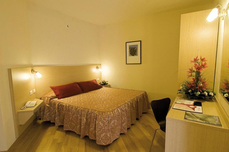 Hotel Granducato Монтелупо-Фьорентино Экстерьер фото