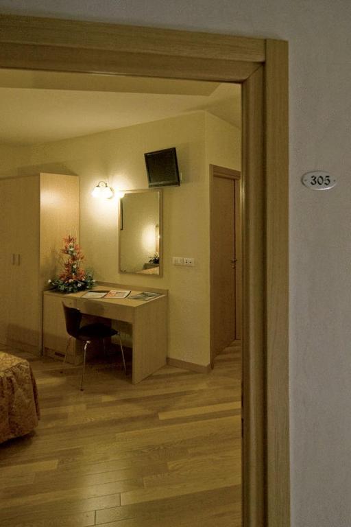 Hotel Granducato Монтелупо-Фьорентино Экстерьер фото
